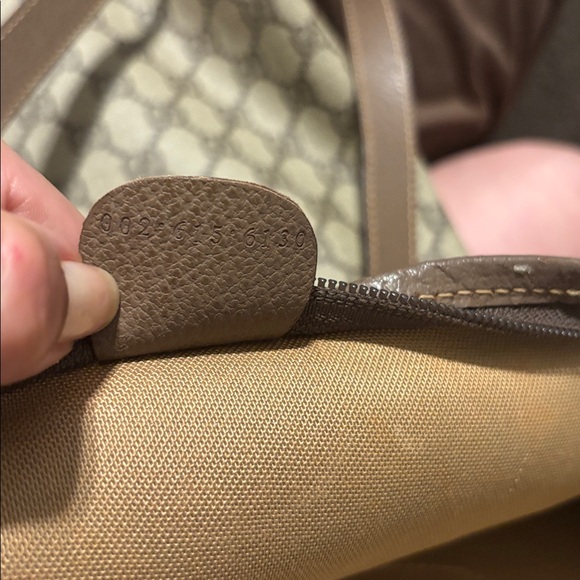 Gucci Beige and Brown Signature Tote - Picture 10 of 11